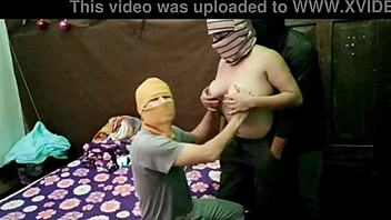 My girlfriend invited her friend for threesome?