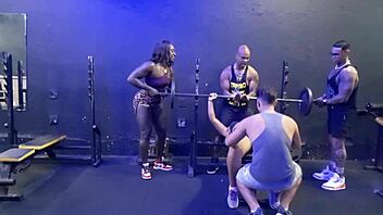 Treino Do Sexo Amigas Na Academia Fodem Com 3 Machos E Tomam Muito Leite Na Cara Completo No Red Ou Sheer