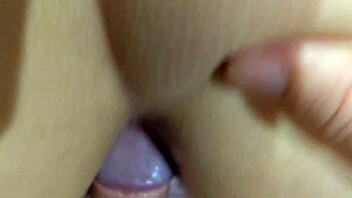 the mature milf with big ass cums hard from anal fucking