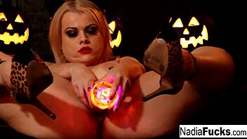 stacked nadia celebrates halloween by making herself cum