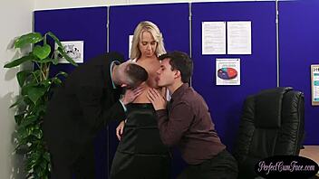 sexy british blowjob babe jizzed in the face