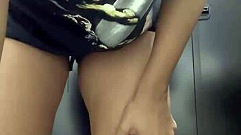 damn, came hard in the bathroom, fode goza caralhoooo rosered vip! 🔥