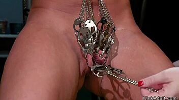 huge tits blonde poses in doggy position for a casual photoshoot