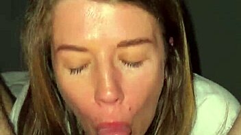 Deepthroat Violento per Mio Migliore Amico in Video Casalingo