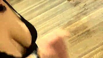 Anna Maria, the hot and sensual Dominican MILF in booty shorts.