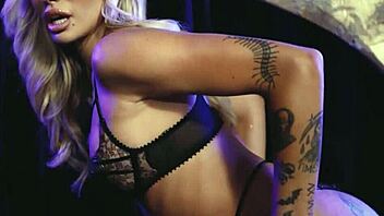 Big Ass Blonde Teen Rara Knupps Rips Clothes To Show Amazing Pussy And Tits