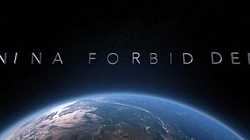 Fotós vagyok latin leszbikusok spriccelését rögzítem