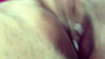 Safada Esguichando With Intense Orgasm