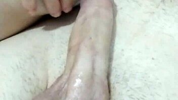 Employee Offers Intimate Reward