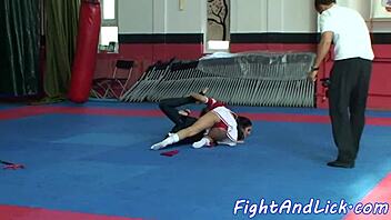 i licked that babe's ass in spandex, so hot!