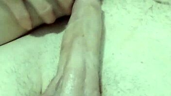 Employee Offers Intimate Reward