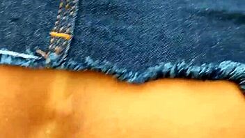 comendo cu da casada na janela do hotel, abrindo a raba pra socar tudo no rabo