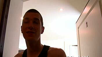 Oh wow, this gay stud gets delightful blowjob, suck it hard!