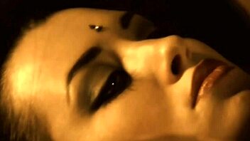 i am a seductress from india dancing nude and teasing