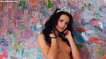 Alina Showcases Her Multicolor Solo in a Stunning Display