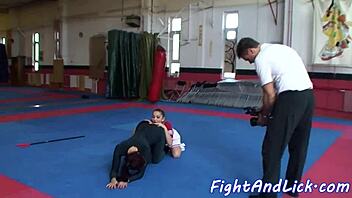 i licked that babe's ass in spandex, so hot!