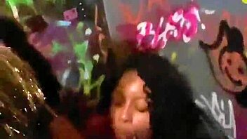 nego catra came in my mouth after fucking me in the party bathroom