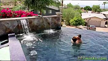 Free videos of gay men pleasuring themselves and gay porn with outdoor and oral sex.