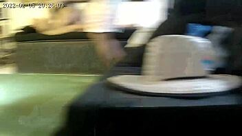 Raw Latina gets wild in massage house with interracial fetish action and big ass play. Sacanagem total in casa de massagem.