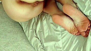 i watch sexy milf masturbate without panties in doggystyle