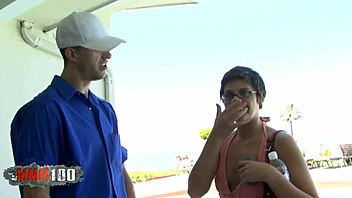 Smal tonåring 18+ hårdknullad av enorm kuk