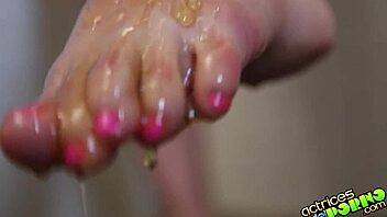 franceska in fetish diary masturbating with feet