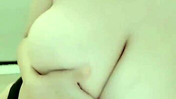 Is This Pretty Vietnamese Girl Masturbating And Fucking?