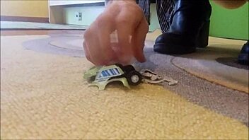 Sadistic Giantess in Boots Crushes All Hope of Rescue!