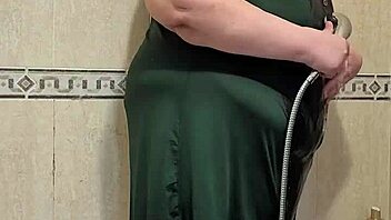 coolmarina pees and fucks dildo