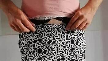 Watch Misr4 the sissy in pantyhose getting her ass fucked with an anal plug?