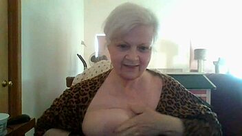 Velike joške na razkazovanju