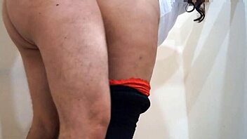 got so turned on i had to rip her leggings apart!