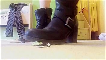 Sadistic Giantess in Boots Crushes All Hope of Rescue!