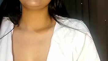 Sassy Nurse Masturbates! Gets Her Pussy Wet for Patient in Hospital!