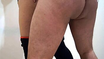 got so turned on i had to rip her leggings apart!