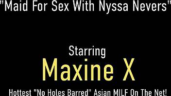 Curvy Brunette Cougar Nyssa Nevers Gets Surprised By Lesbian Maid Maxine X Performing Cunilingus In Lingerie