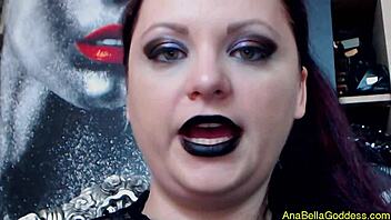 Hey, watch this giant goddess crush everything!