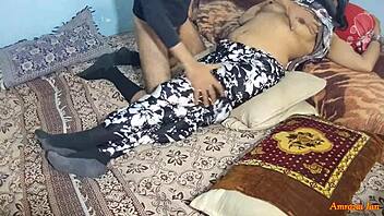 Amateur Pakistani wife Amrozian Jan in hardcore missionary sex scene