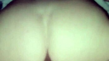 Good cowgirl ride by an amateur rider with a nice ass on big cock