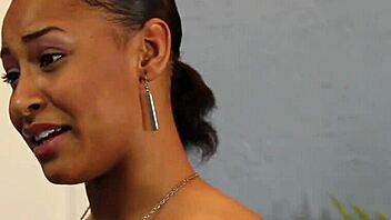 lily cade, pound jazzy jamison with that strap-on now!