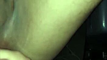 Fat peruvian jerks off in car with mature guy bareback