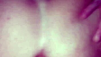 Good cowgirl ride by an amateur rider with a nice ass on big cock