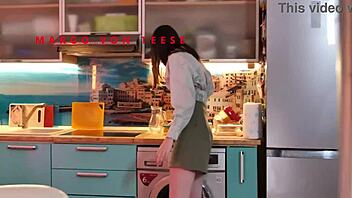 Stepmother Mia Capri dominates anal threesome with Margo Von Teese!