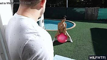 huge butt Latina milf drives me absolutely wild today