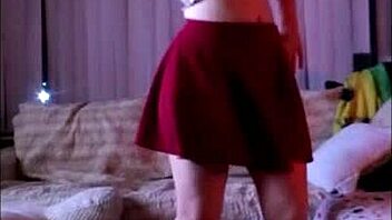 Latina brunette noita dances seductively.