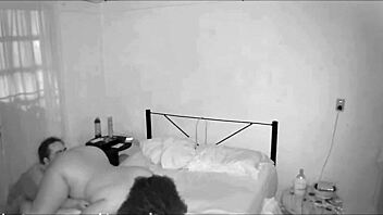 Amateur pregnant ass wife gives blow job