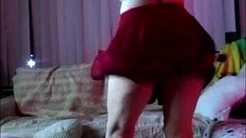 Latina brunette noita dances seductively.