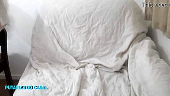 Vivi Guedez Calls Delivery Guy For Anal Sex And Masturbation