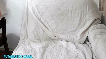 Vivi Guedez Calls Delivery Guy For Anal Sex And Masturbation