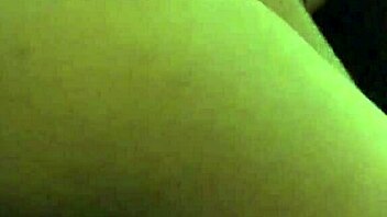 latina flashes pussy on hotel balcony 😏